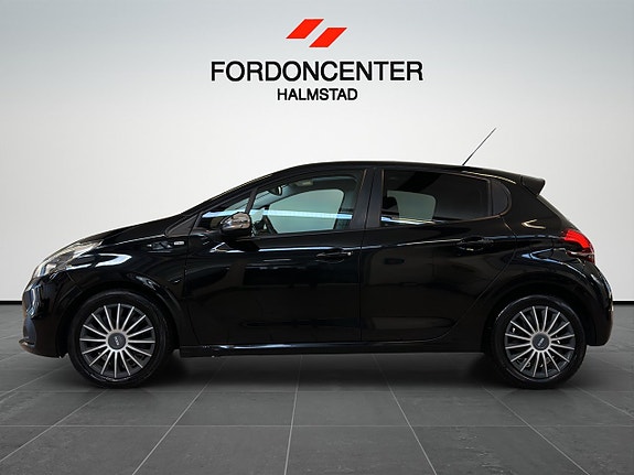 Peugeot 208 8 of 22