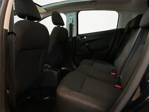 Peugeot 208 21 of 22