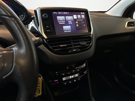 Peugeot 208 17 of 22