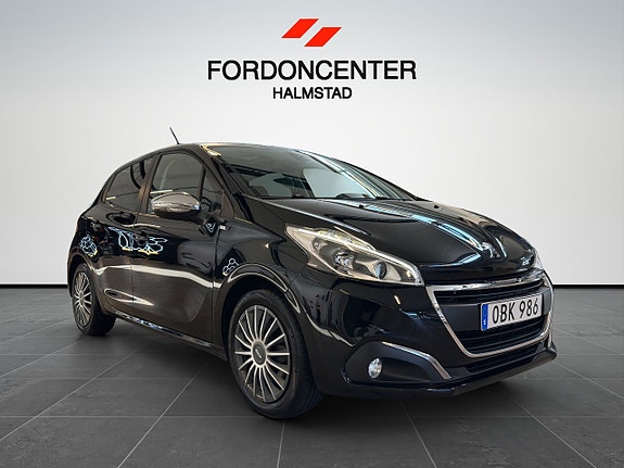 Peugeot 208 3 of 22