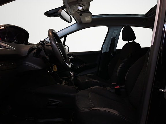 Peugeot 208 9 of 22