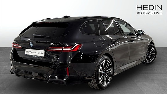 BMW 530e 2 of 12