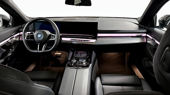 BMW 530e 4 of 12