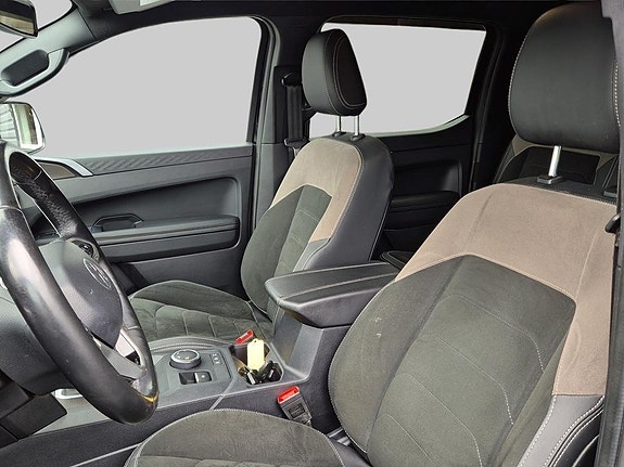 Volkswagen Amarok 16 of 20