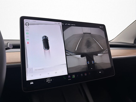 Tesla Model 3 29 of 30