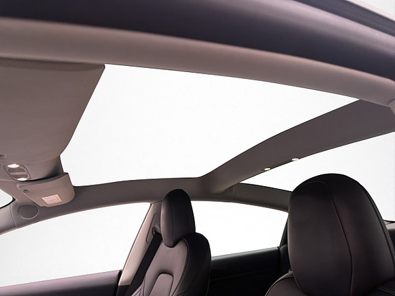 Tesla Model 3 18 of 30