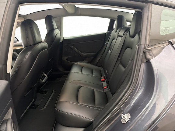 Tesla Model 3 17 of 30