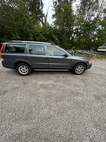 Volvo XC70 4 of 8
