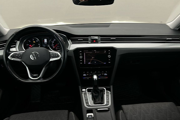 Volkswagen Passat 3 of 3