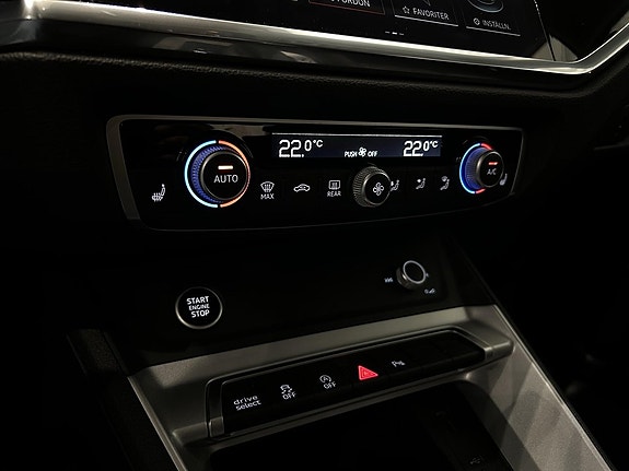Audi Q3 13 of 14