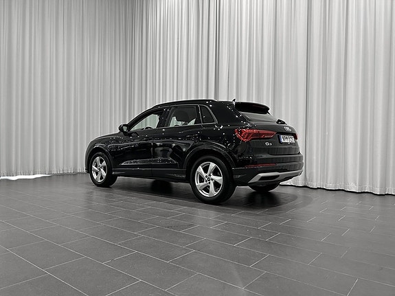 Audi Q3 3 of 14