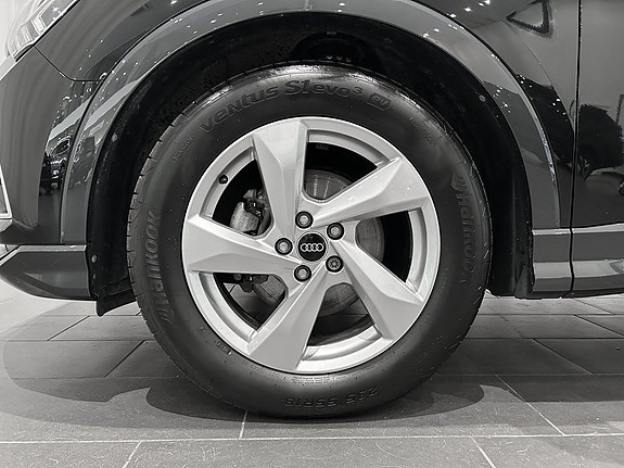 Audi Q3 5 of 14