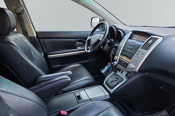 Lexus RX400h 8 of 10