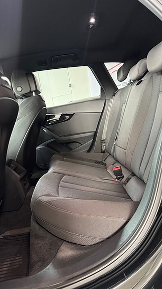 Audi A4 allroad 7 of 15