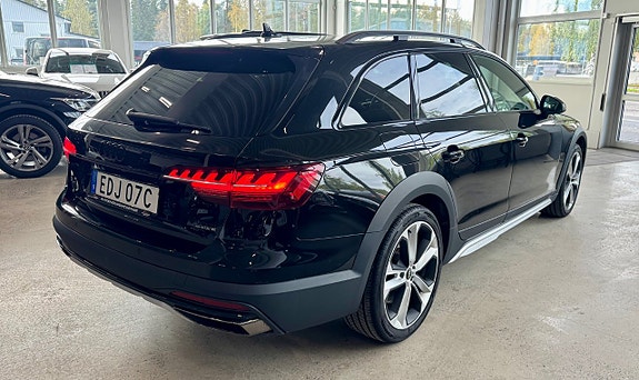 Audi A4 allroad 2 of 15