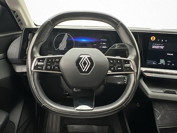 Renault Megane E-Tech 14 of 30