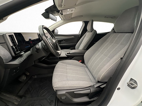 Renault Megane E-Tech 12 of 30