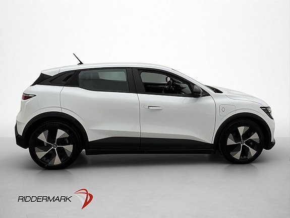 Renault Megane E-Tech 10 of 30