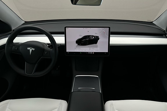 Tesla Model Y 3 of 3