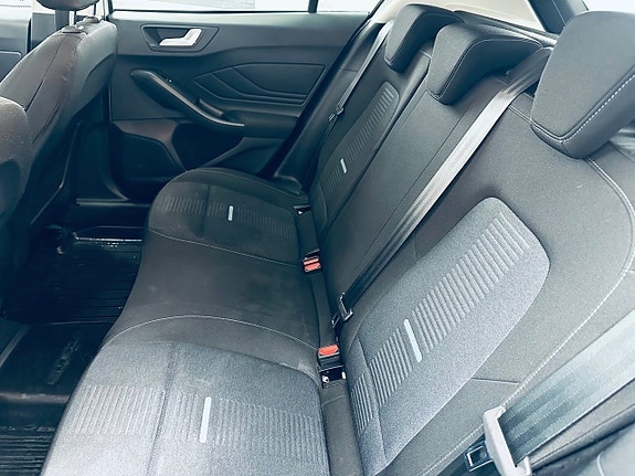 Ford Focus 15 of 18