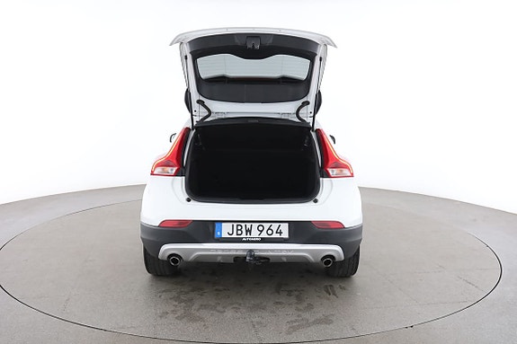Volvo V40 Cross Country 17 of 30