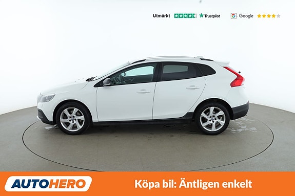 Volvo V40 Cross Country 2 of 30