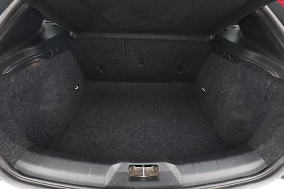 Volvo V40 Cross Country 18 of 30