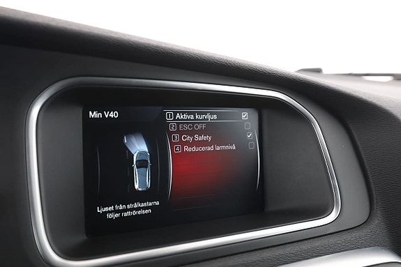 Volvo V40 Cross Country 23 of 30