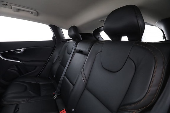 Volvo V40 Cross Country 15 of 30