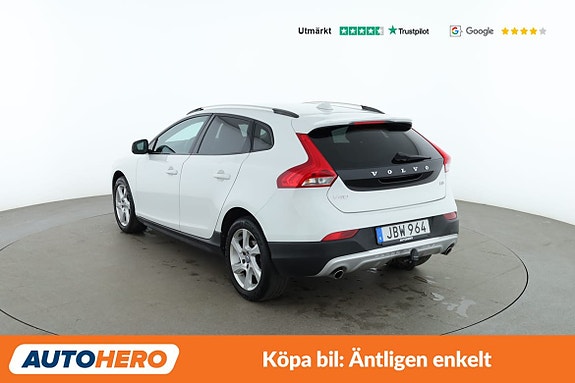 Volvo V40 Cross Country 3 of 30