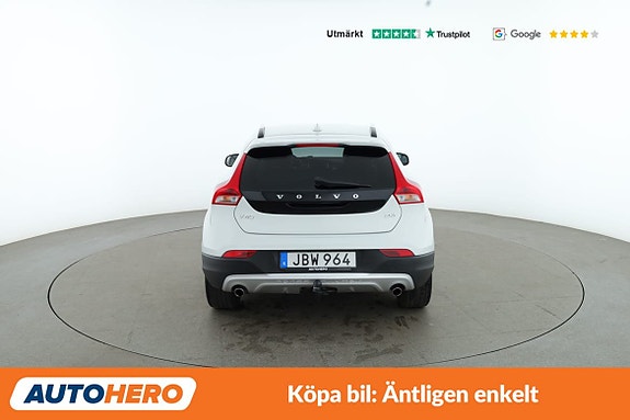 Volvo V40 Cross Country 4 of 30