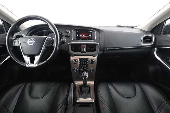 Volvo V40 Cross Country 13 of 30