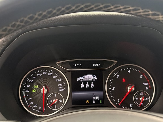 Mercedes-Benz B180 16 of 30