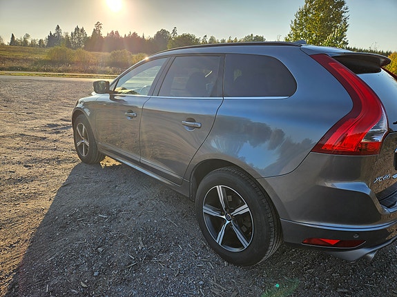 Volvo XC60 4 of 9