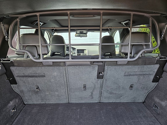 Volvo XC60 7 of 9