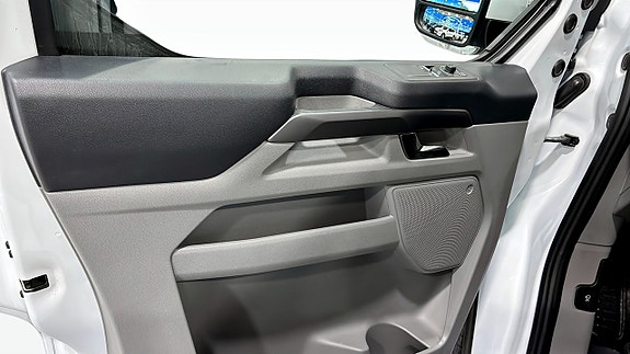 Ford Custom Tourneo 11 of 12