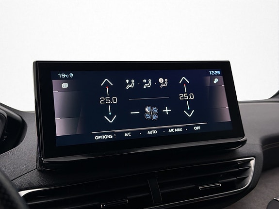 Peugeot 5008 24 of 30