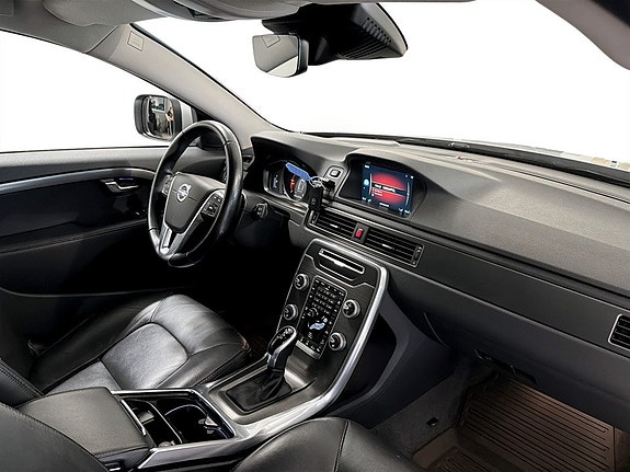 Volvo XC70 14 of 19