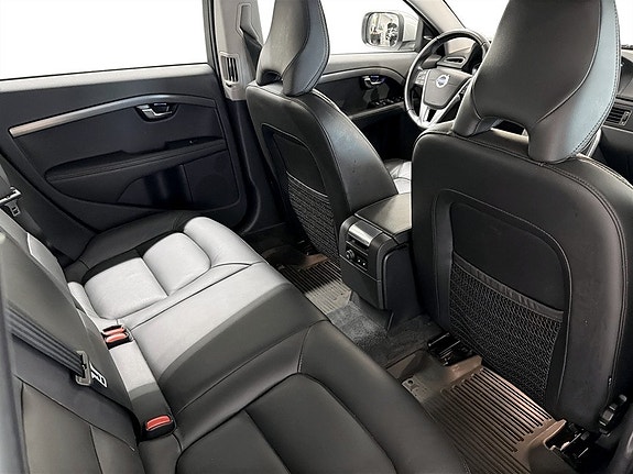 Volvo XC70 15 of 19