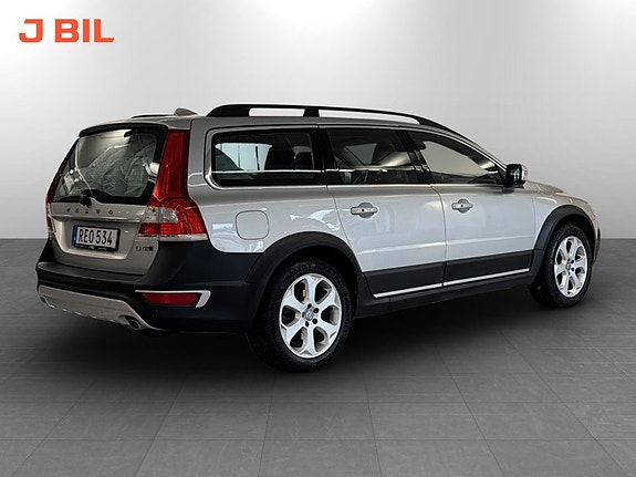 Volvo XC70 3 of 19