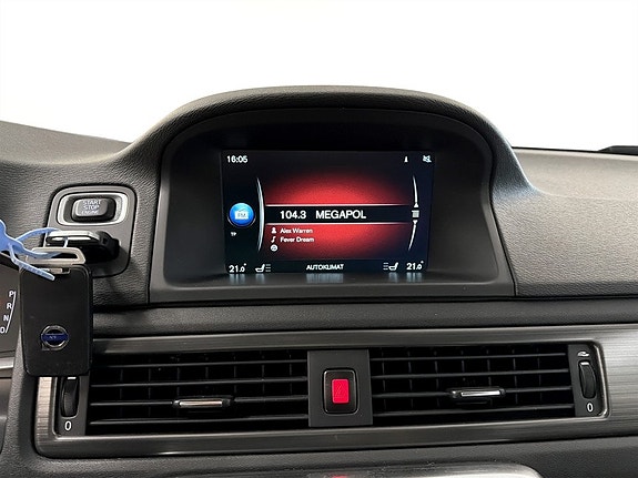 Volvo XC70 11 of 19