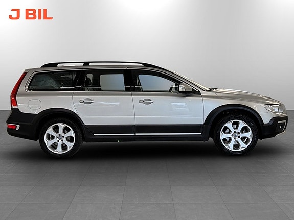 Volvo XC70 16 of 19