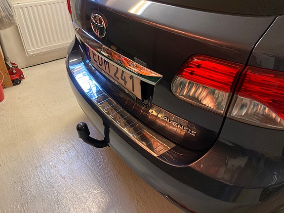 Toyota Avensis 5 of 9