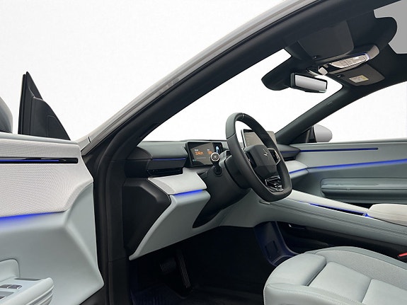 Polestar 4 12 of 30