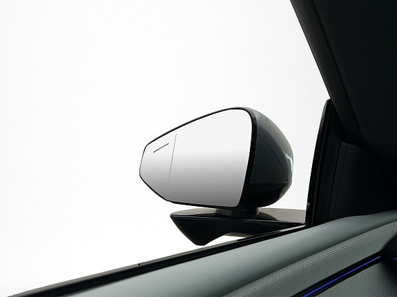 Polestar 4 11 of 30