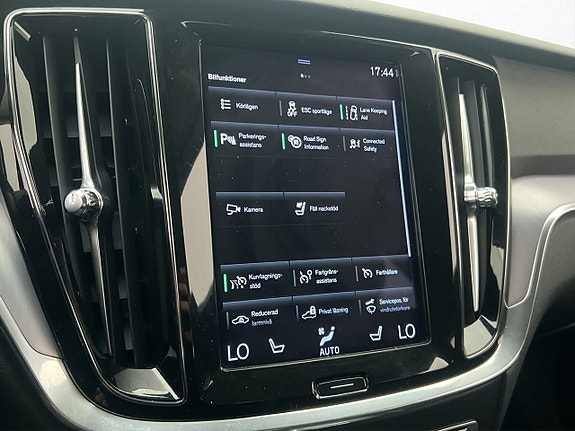 Volvo V60 24 of 30