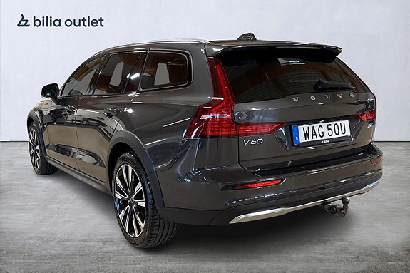 Volvo V60 Cross Country 8 of 28