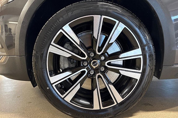Volvo V60 Cross Country 10 of 28