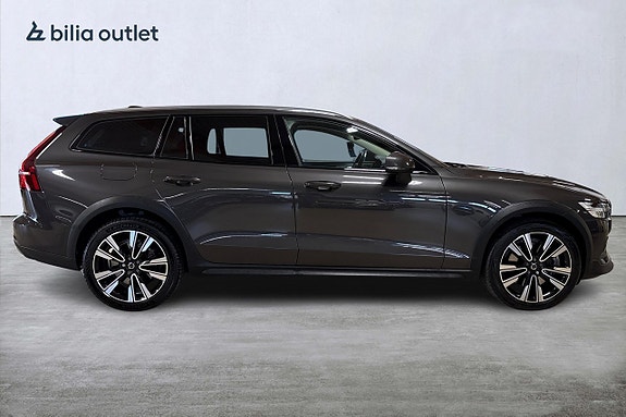 Volvo V60 Cross Country 5 of 28