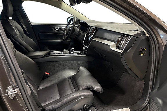 Volvo V60 Cross Country 12 of 28